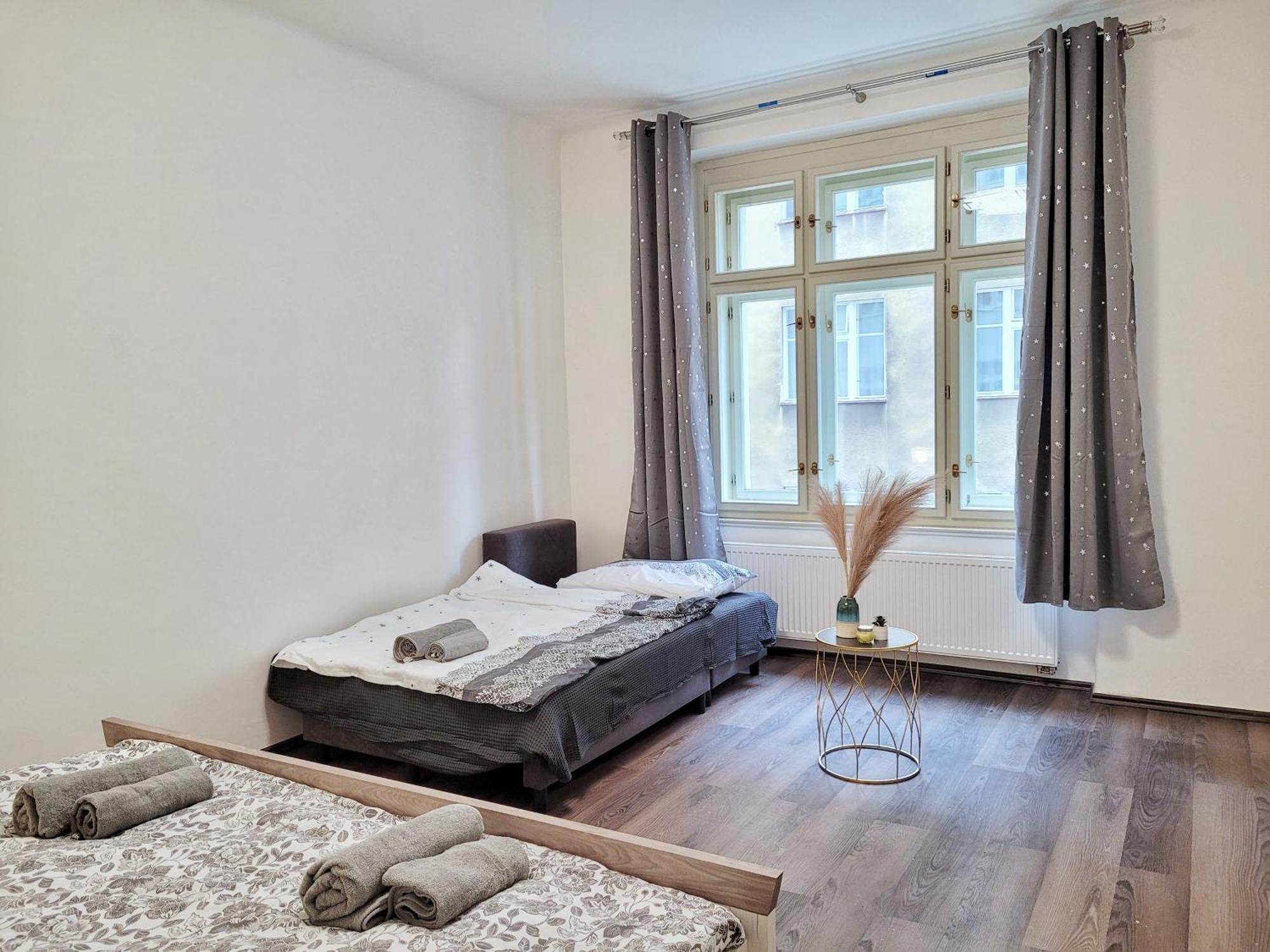 Modern Near Wenceslas Square Apartment Prag